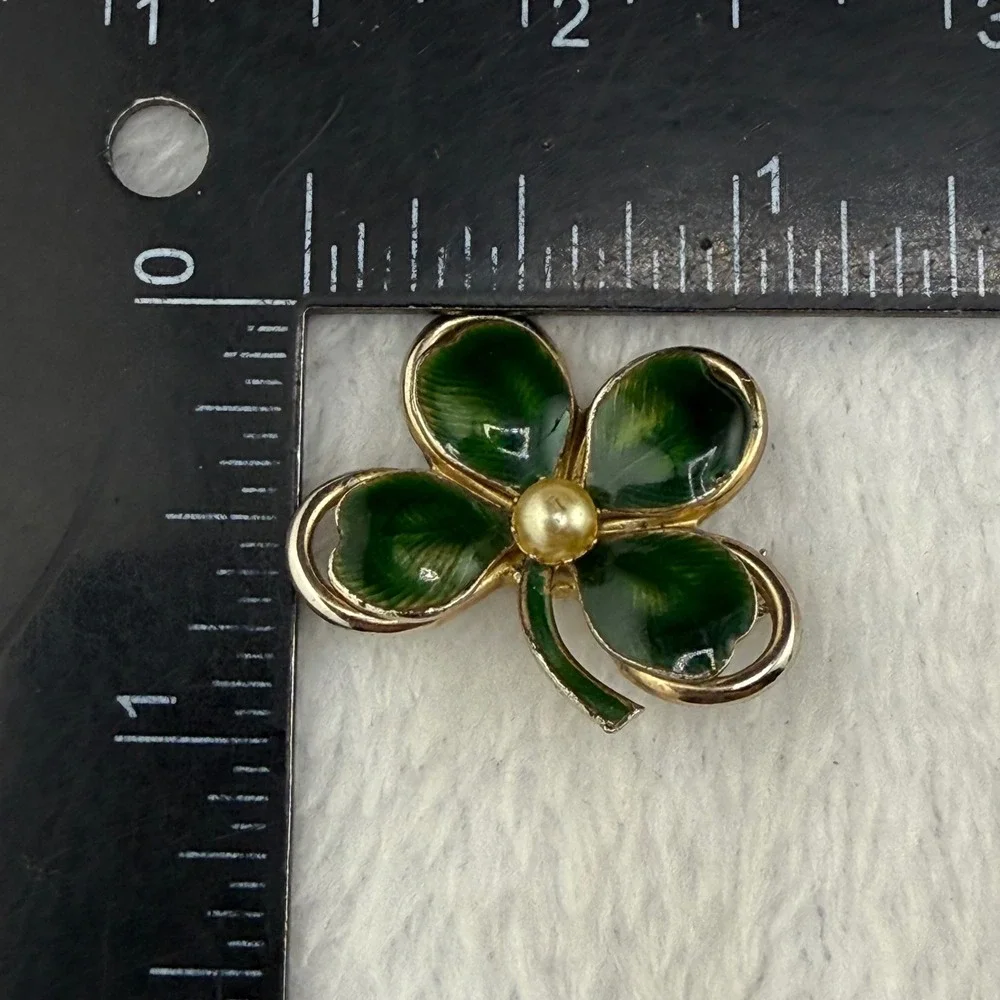 Vintage Coro Four Leaf Clover Brooch Green Enamel Faux Pearl Gold Tone